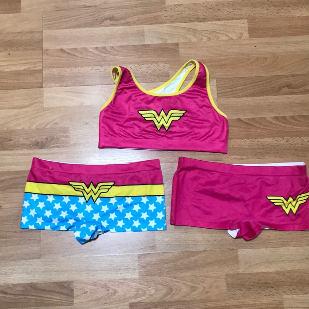 wonder woman bra and underwear set